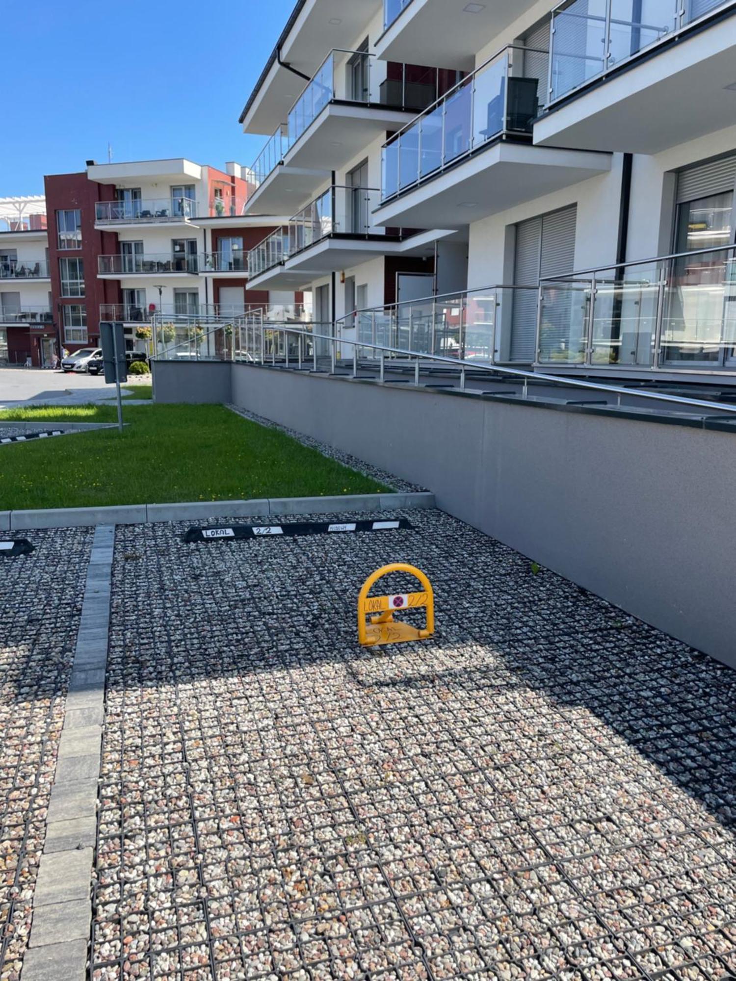 Miodowy Apartament Z Duzym Tarasem W Rewalu, Blisko Morza エクステリア 写真